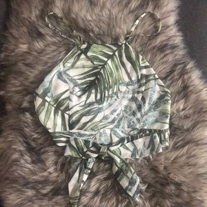 Tropical crop top with bow